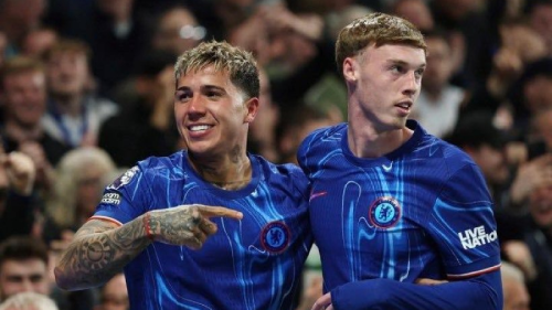 تشيلسي يحدد 280 مليون إسترليني لبيع كول بالمر أو إنزو فرنانديز